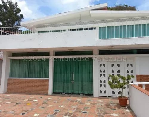 Agradable Casa En Venta Prados Del Este Mls #25-2527