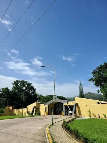 Finca De 35500 Mts Dentro Del Solar En Venta, Guataparo, Valencia