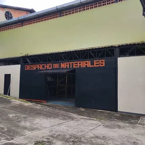 Venta Galpon En Av Lisandro Alvarado // Carabobo Venezuela// Edith Isaacs Inzitu Realtors