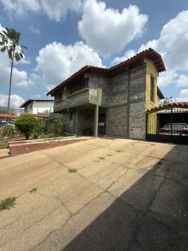Mc Vende Casa En Urb La Viña, Calle Cerrada, Valencia - Skg-117
