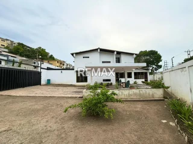 Vendo Quinta en Colinas de Santa Rosa Barquisimeto