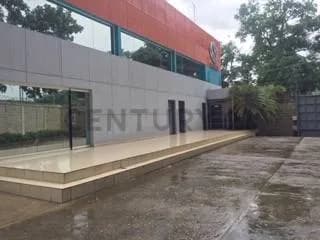 Venta y/o Alquiler de Imponente Galpón Industrial