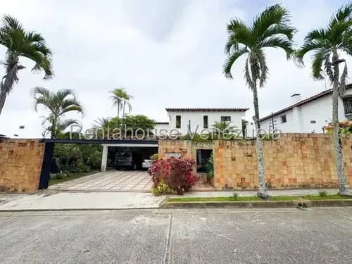 Venta De Casa En Lomas De La Lagunita Aa 6-13036