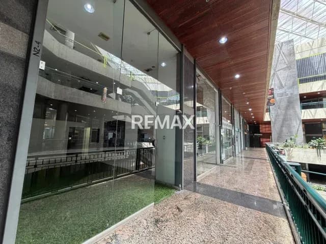 Alquiler de local comercial 229m², en La Lagunita