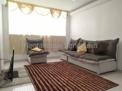 Daniela Linarez Alquila Excelente Apartamento Amoblado Con Cocina Equipada, Pisos De Porcelanato, 2 Amplias Habitaciones, 2 Baños, Ubicado En El Este De Barquisimeto
