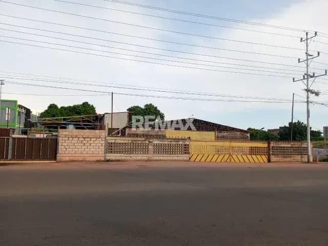 GALPÓN EN VENTA LA COROMOTO AVENIDA PRINCIPAL A LA CAÑADA
