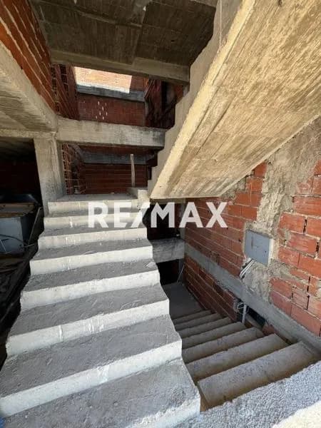 Apartamento en venta Av. Los Cedros Obra gris