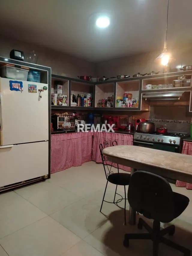 Casa con local comercial en venta en la Urbanización La Popular, San Francisco