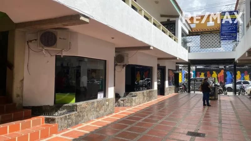 Centro Comercial en Venta Calle 28 entre Carreras 18 y 19 Zona Centro - Barquisimeto