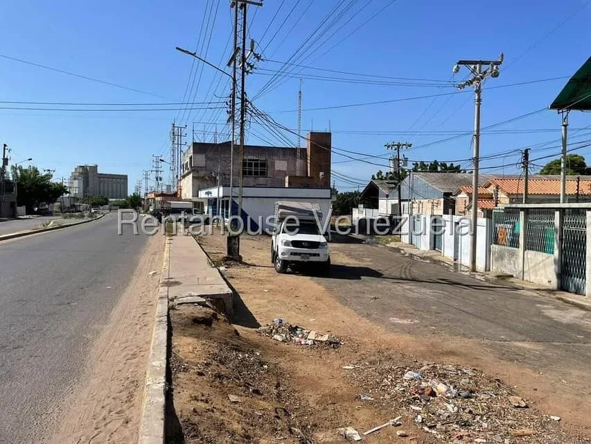 Comercial (Galpon - Deposito) en Alquiler en Los Haticos, Zulia