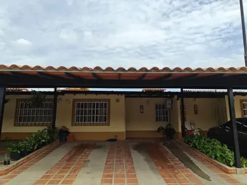 Venta Casa En Conjunto Residencial Valle De Oro De 191 M2 De Terreno Y Construcción San Diego Carabobo Vende Maritza López