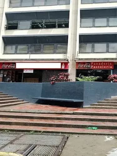 Alquiler. Local Comercial. La Urbina. Caracas 157854ja