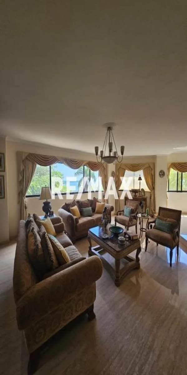 VENTA APARTAMENTO EDIFICIO RES. AREKUNA