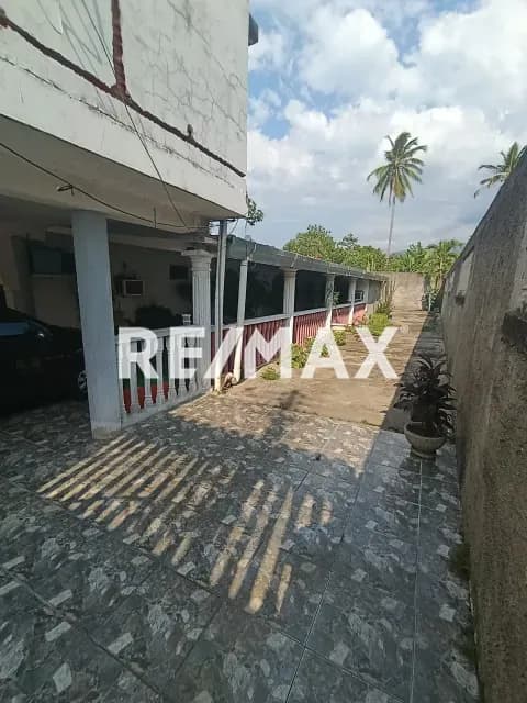 Inmueble de usos multiples. Comercial, residencial, industrial