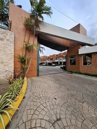 Townhouse En Mañongo Res. Bonaventure Home Con Planta Electrica 100% (ch)