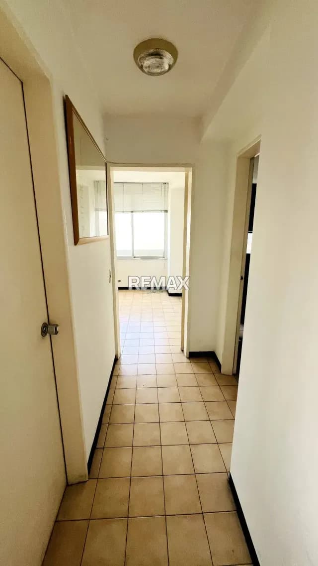 SE ALQUILA APARTAMENTO EN CHACAO