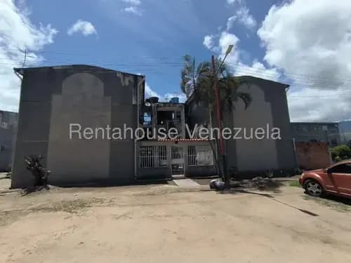Apartamento En Venta Semi Equipado La Mora - La Victoria Gjg 25-23549