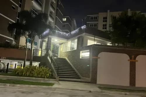 Apartamento En Venta En Res. Titanium Suites Trigal (jct)