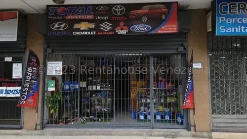 Extraordinario Fondo De Comercio Dedicado Al Ramo De Repuestos Automotrices 24-16576 Ch