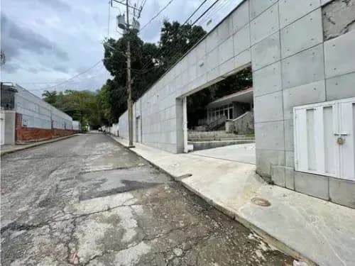 Casa En Venta Y Alquiler Con Potencial Los Chorros