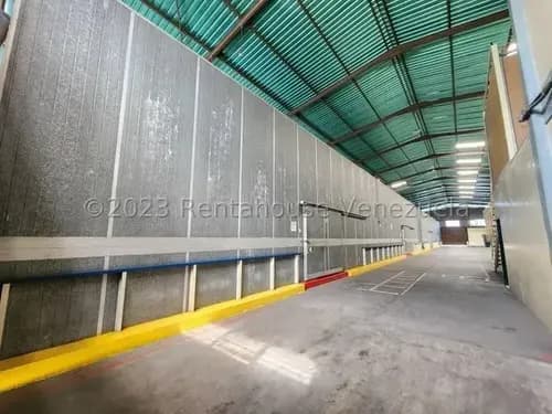 Daniela Linarez Alquila Magnífico Galpón De 1730 M2 De Construcción, Amoblado, 5 Cavas De Conservación, Zona Industrial 3 Barquisimeto