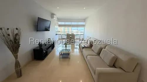 Apartamento 97m² / Alquiler Mirador De Los Campitos I 26-15274 Bb