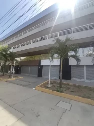 Local En Alquiler O Venta, C.c.. San Jacinto