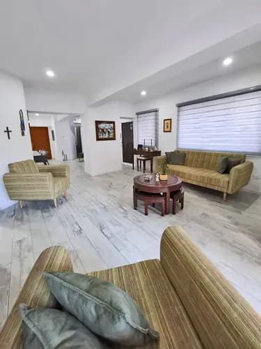 En Venta Apartamento 170mts. En La Urb. El Bosque Maracay Aragua