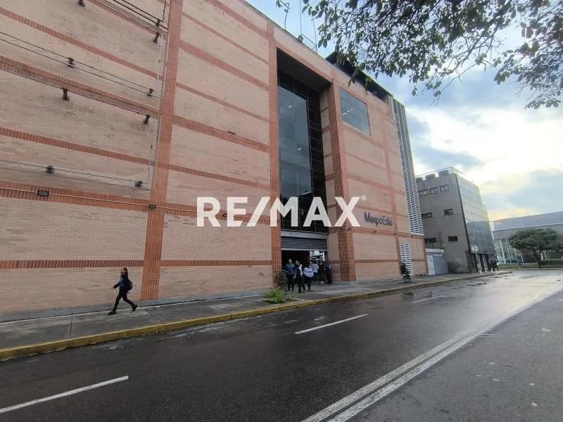 Local en Alquiler #36 en el Centro Comercial MerpoEste Chacao