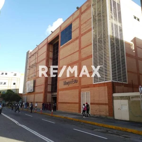 Venta de local comercial en Merpoeste Chacao