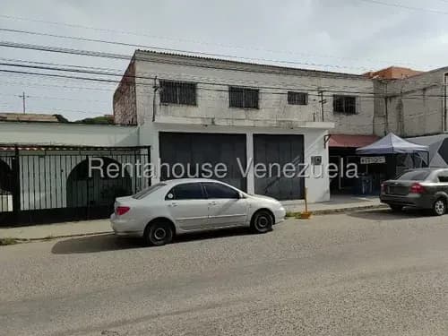 Sara Pastran Alquila Casa Comercial Con Local En El Este De Barquisimeto, Zona Transitada, Amplio, Oportunidad Código 26-7561 Sps