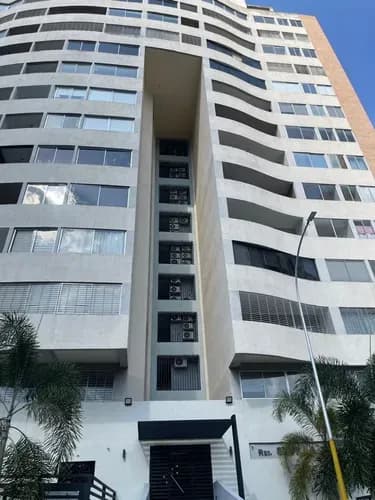 Anny Cuevas Y Manuel Sarabia Inziturealtors Venden Alquilan Apartamento Sevilla Real Prebo Valencia Estado Carabobo