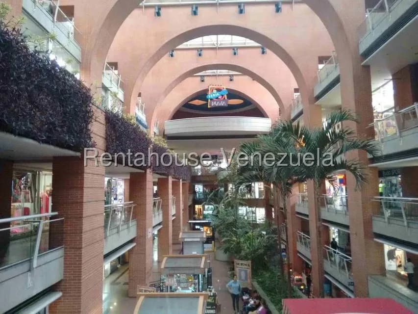 Comercial (Local Comercial) en Alquiler en El Cafetal, Distrito Metropolitano