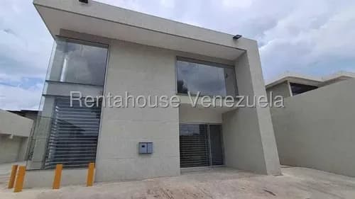 Teresita Luigi Alquila Local Comercial De 200 M2, En La Urb Santa Cecilia, A Pie De Calle, 2 Niveles Tl 26-18062 Abr20
