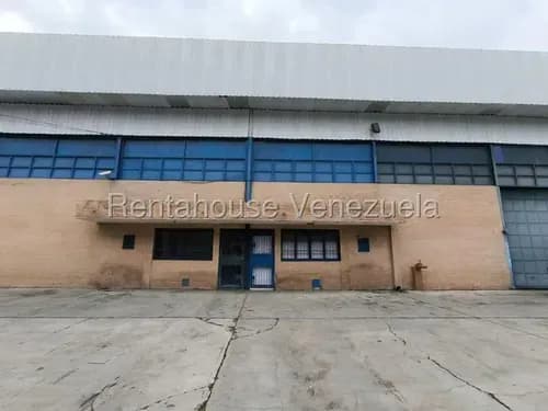Galpón En Alquiler 550,80 M2 En La Zona Industrial Castillito, Ideal Para Comercio, Depósito O Industria. Ubicado En Conjunto Cerrado Con Vigilancia 24/7, Pozo De Agua Y Tanque Sobredimensionado.