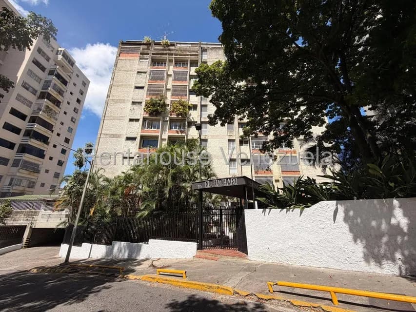 Apartamento (1 Nivel) en Venta en Prados del Este, Distrito Metropolitano
