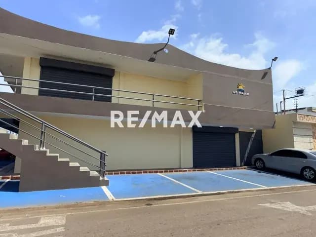 ALQUILO LOCAL COMERCIAL C C PLAZA 21 SECTOR CANCHANCHA ZONA NORTE