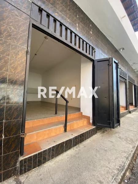Local comercial en Alquiler. Edificio Don Franco Cabudare centro