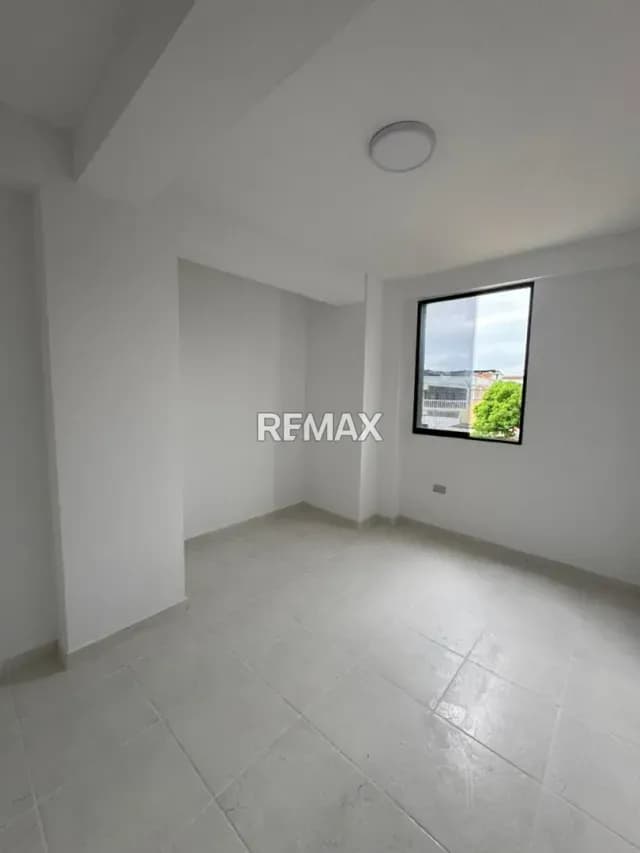 EN ALQUILER APARTAMENTO EN NUEVA ESPERANZA