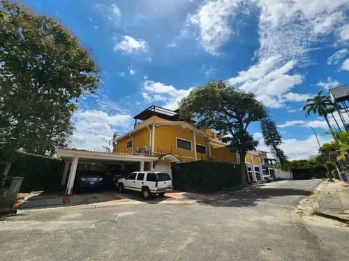 Casa En Venta En La Alta Florida (acepta Financiamiento) Ym.