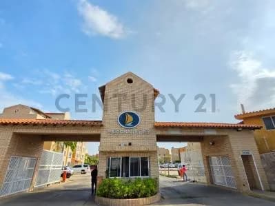 EN ALQUILER APARTAMENTO EN EL CONJUNTO RESIDENCIAL MARINA DEL REY
