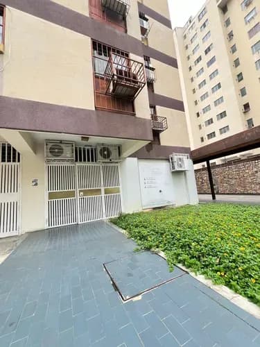 En Venta Local En La Urbanización San José De Tarbes, Valencia (jct)