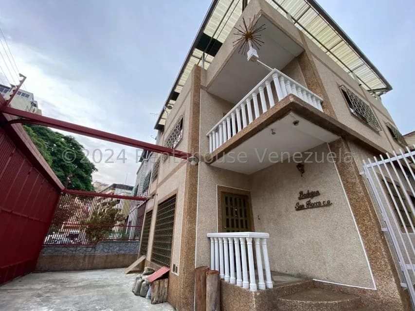 Comercial (Edificio) en Venta en Valle Abajo, Distrito Metropolitano