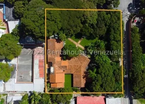 En Venta Terreno De Oportunidad Para Inversionistas En Los Chorros, Con Variable Urbana V3 Permite Construcción De Conj Res De Viviendas Uni Y Bifamiliares. Mfl 2620459