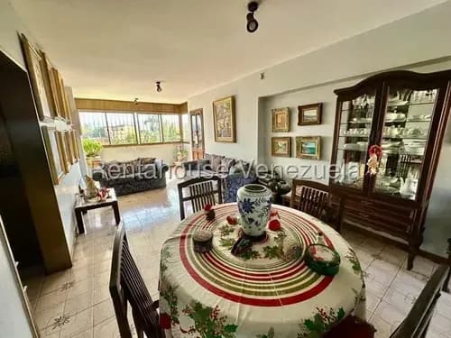 Apartamento En El Centro: 3 Habitaciones, Piso Bajo Y Ubicación Estratégica Cerca De Todo @eloisabermudez.rah