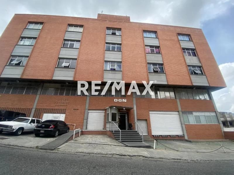 Galpon,Local,Deposito Piso Industrial Boleita Norte 365m2