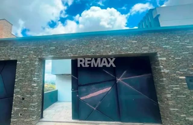 TOWNHOUSE EN VENTA - URB. ORIPOTO
