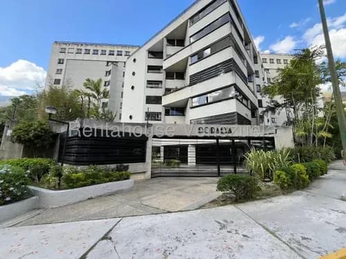 Apartamento En Alquiler Los Chorros 26-12933 Mc
