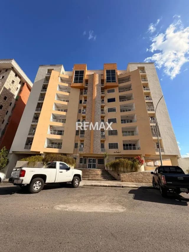 Apartamento en Conjunto Res. Los Frailes