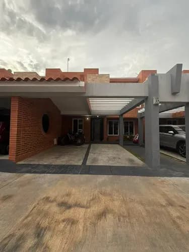 Town House En Venta Con Financiamiento Terrazas De Camoruco